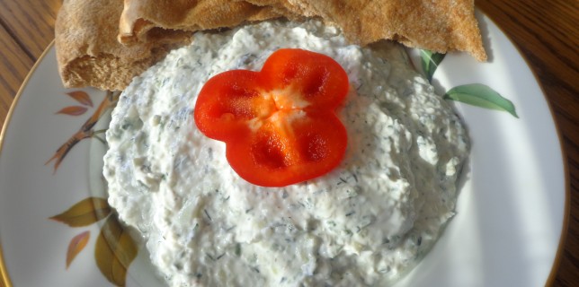 Cucumber Yogurt Dip (Tzatziki)